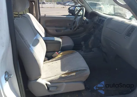 2002 Toyota Tacoma Base V6 z USA, uszkodzony, nr VIN 5TEWN72N62Z896627